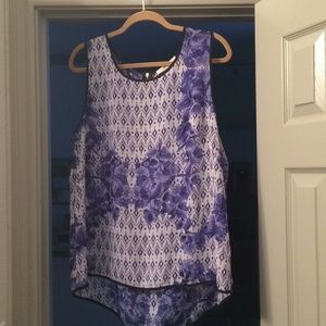 Sleeveless Daniel Rainn top with zippered back